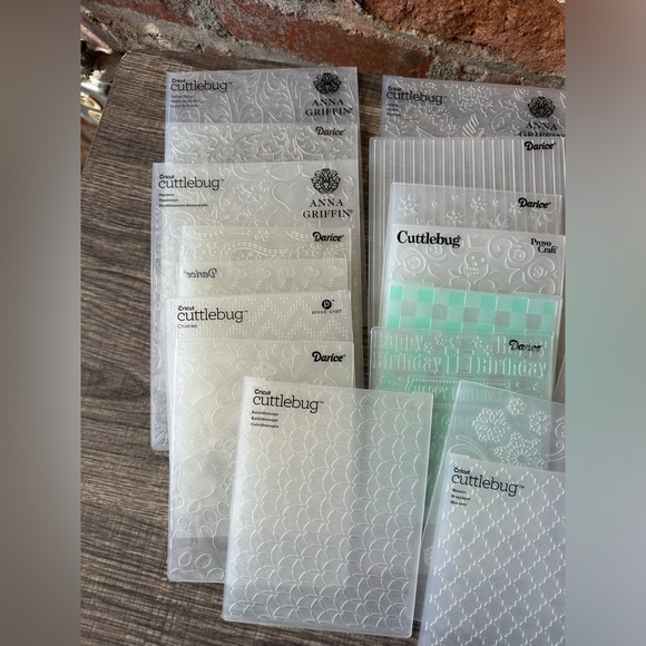 Embossing Folder Bundle - Picture 3 of 7